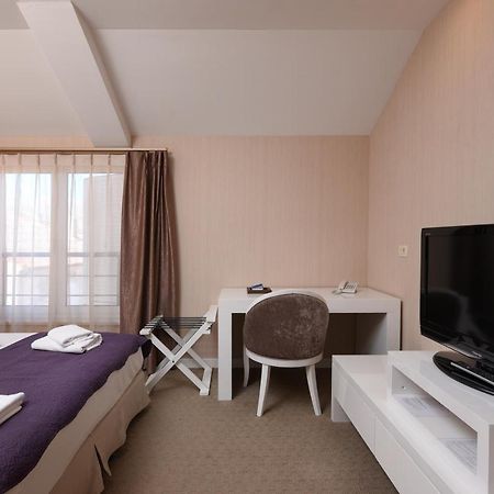 Family Hotel Zane 帕格 外观 照片