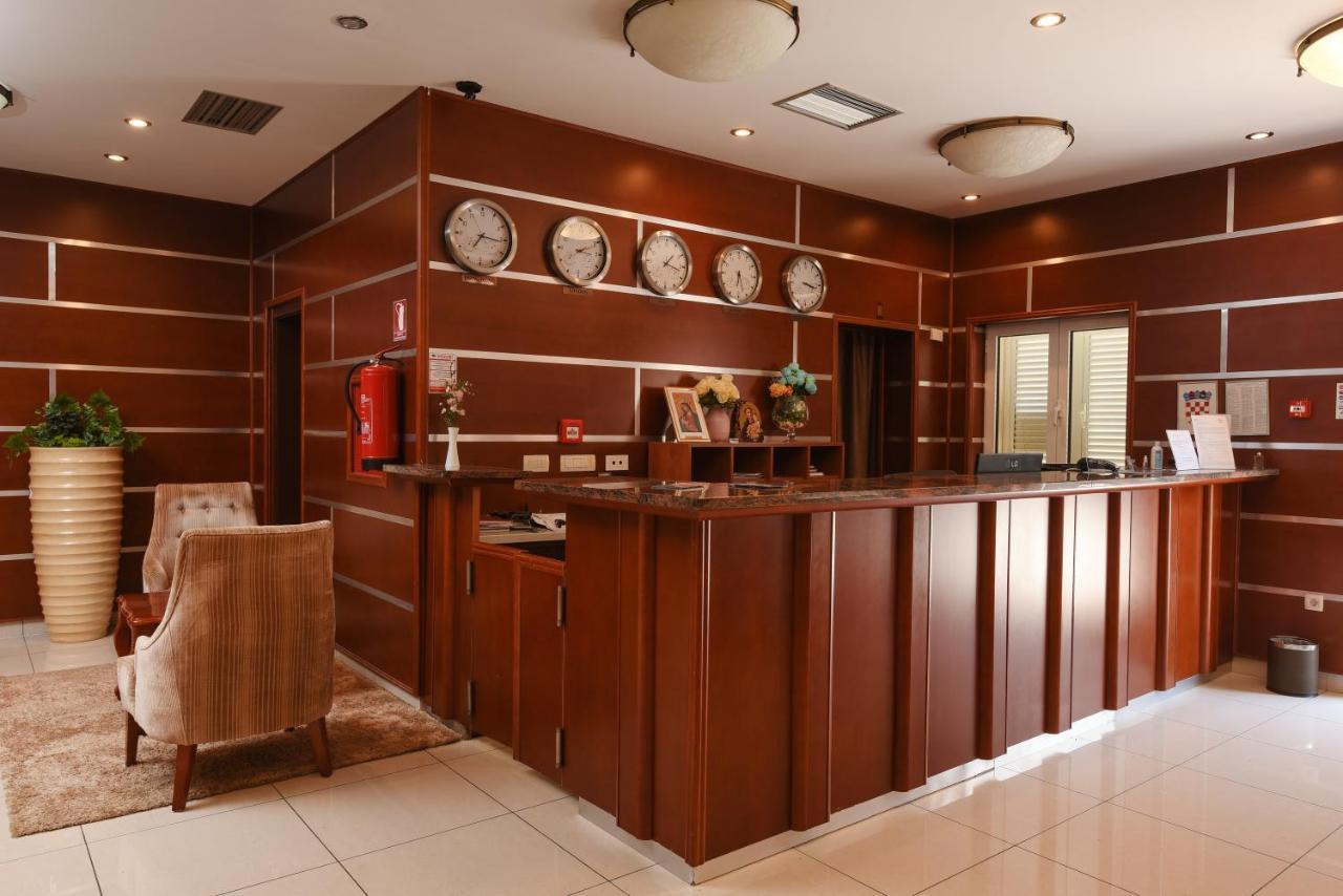 Family Hotel Zane 帕格 外观 照片