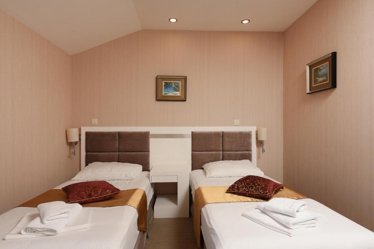 Family Hotel Zane 帕格 外观 照片